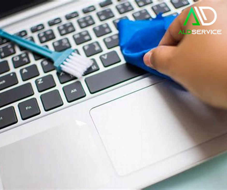 Hướng dẫn cách vệ sinh bàn phím máy tính tại nhà